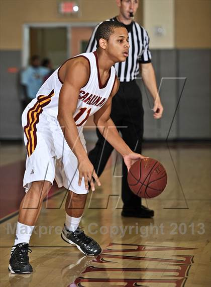 Thumbnail 1 in Cardinal Hayes vs. Dorsey (MaxPreps Holiday Classic) photogallery.