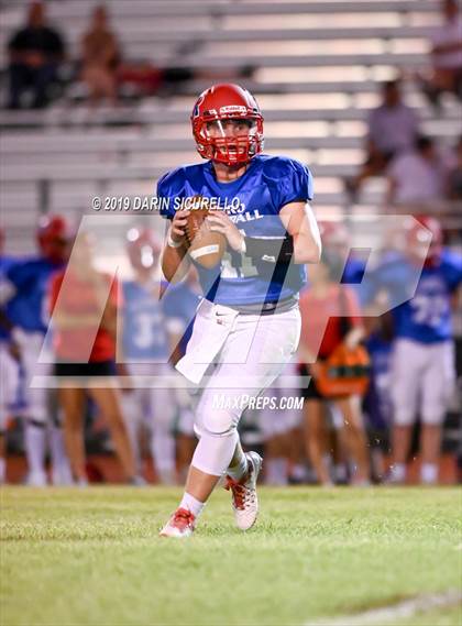 Thumbnail 2 in Desert Ridge vs. Mountain View Mesa (Scrimmage) photogallery.