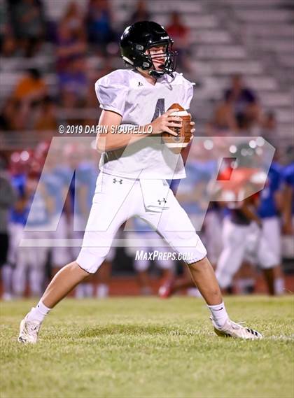 Thumbnail 2 in Desert Ridge vs. Mountain View Mesa (Scrimmage) photogallery.