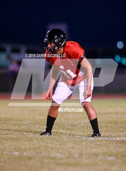 Thumbnail 2 in Desert Ridge vs. Mountain View Mesa (Scrimmage) photogallery.