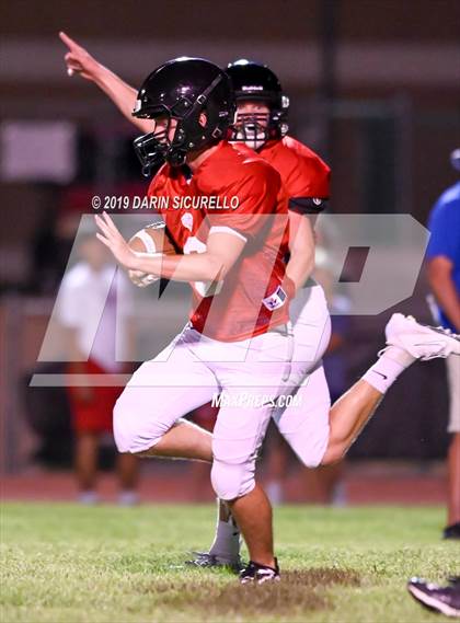 Thumbnail 2 in Desert Ridge vs. Mountain View Mesa (Scrimmage) photogallery.
