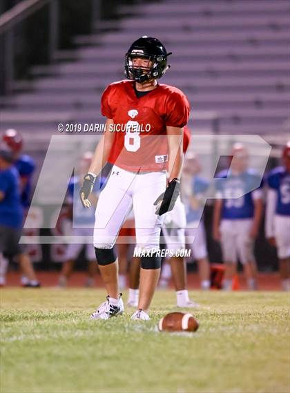 Thumbnail 2 in Desert Ridge vs. Mountain View Mesa (Scrimmage) photogallery.