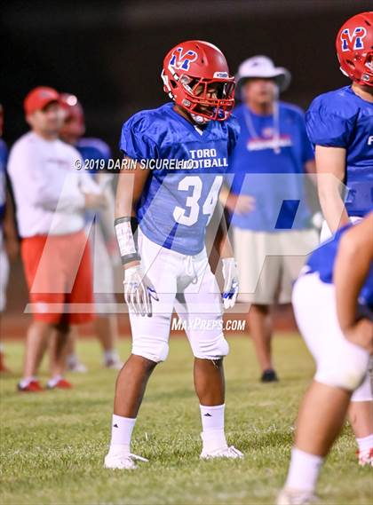 Thumbnail 2 in Desert Ridge vs. Mountain View Mesa (Scrimmage) photogallery.