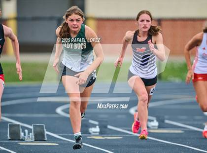 Thumbnail 1 in UIL 3A Track & Field District (300M Hurdles) photogallery.