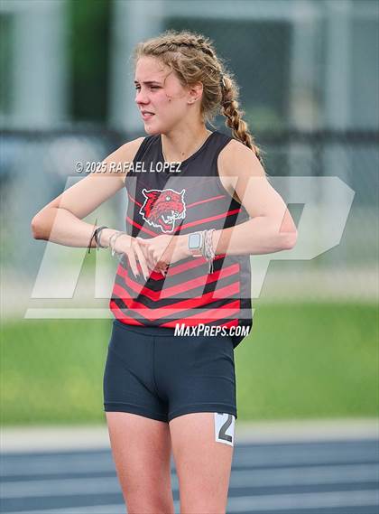 Thumbnail 3 in UIL 3A Track & Field District (300M Hurdles) photogallery.