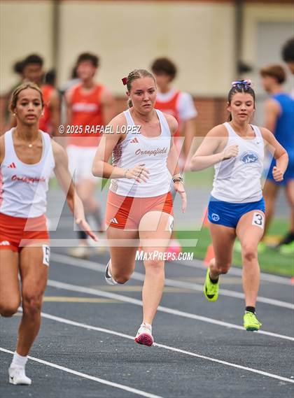 Thumbnail 3 in UIL 3A Track & Field District (300M Hurdles) photogallery.