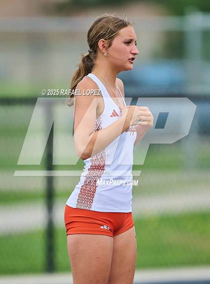 Thumbnail 1 in UIL 3A Track & Field District (300M Hurdles) photogallery.