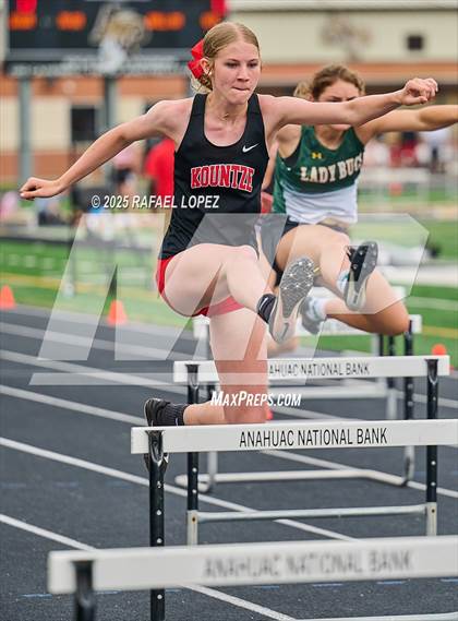 Thumbnail 1 in UIL 3A Track & Field District (300M Hurdles) photogallery.