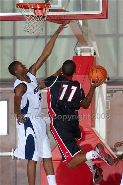Thumbnail 1 in Mayfair vs. Cleveland (MaxPreps Holiday Classic) photogallery.