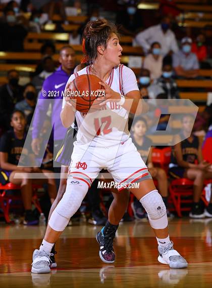 Thumbnail 2 in Lynwood vs. Mater Dei (CIF-SS Open Playoff) photogallery.