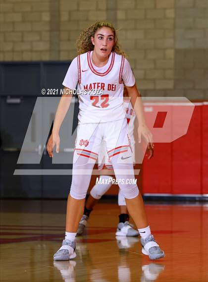 Thumbnail 1 in Lynwood vs. Mater Dei (CIF-SS Open Playoff) photogallery.