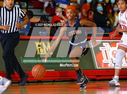 Thumbnail 2 in Lynwood vs. Mater Dei (CIF-SS Open Playoff) photogallery.