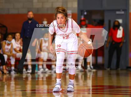 Thumbnail 2 in Lynwood vs. Mater Dei (CIF-SS Open Playoff) photogallery.