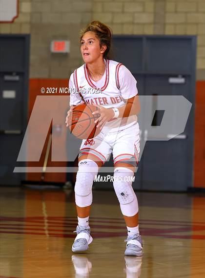 Thumbnail 3 in Lynwood vs. Mater Dei (CIF-SS Open Playoff) photogallery.
