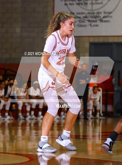 Thumbnail 3 in Lynwood vs. Mater Dei (CIF-SS Open Playoff) photogallery.