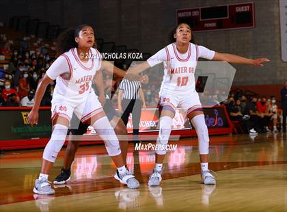 Thumbnail 3 in Lynwood vs. Mater Dei (CIF-SS Open Playoff) photogallery.