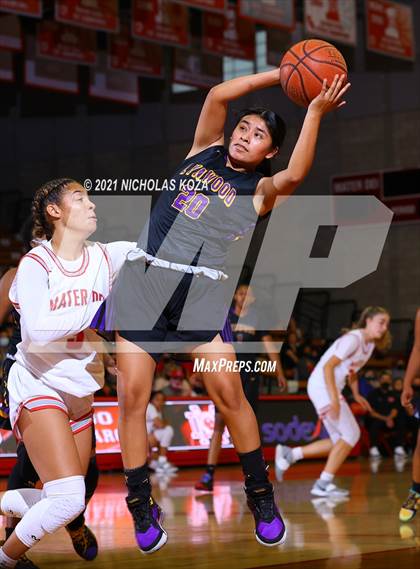 Thumbnail 2 in Lynwood vs. Mater Dei (CIF-SS Open Playoff) photogallery.