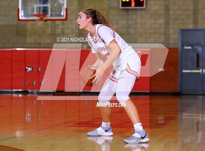 Thumbnail 2 in Lynwood vs. Mater Dei (CIF-SS Open Playoff) photogallery.