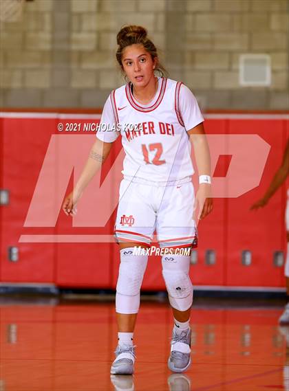 Thumbnail 1 in Lynwood vs. Mater Dei (CIF-SS Open Playoff) photogallery.