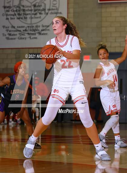 Thumbnail 2 in Lynwood vs. Mater Dei (CIF-SS Open Playoff) photogallery.