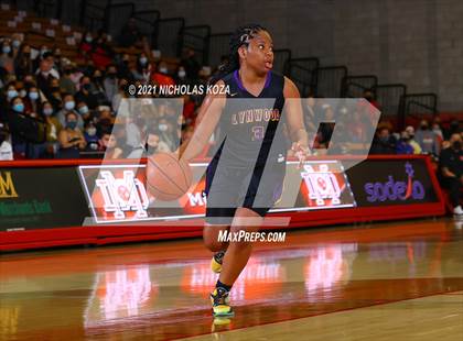 Thumbnail 1 in Lynwood vs. Mater Dei (CIF-SS Open Playoff) photogallery.