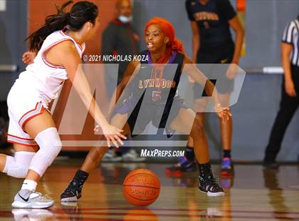Thumbnail 2 in Lynwood vs. Mater Dei (CIF-SS Open Playoff) photogallery.