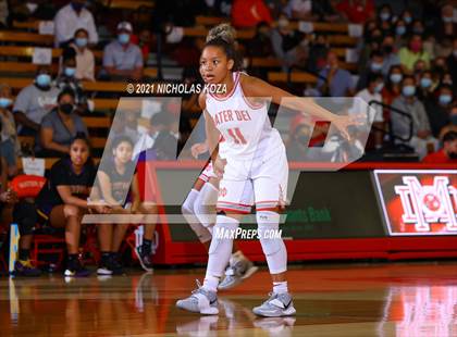 Thumbnail 1 in Lynwood vs. Mater Dei (CIF-SS Open Playoff) photogallery.