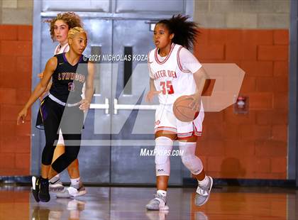 Thumbnail 2 in Lynwood vs. Mater Dei (CIF-SS Open Playoff) photogallery.