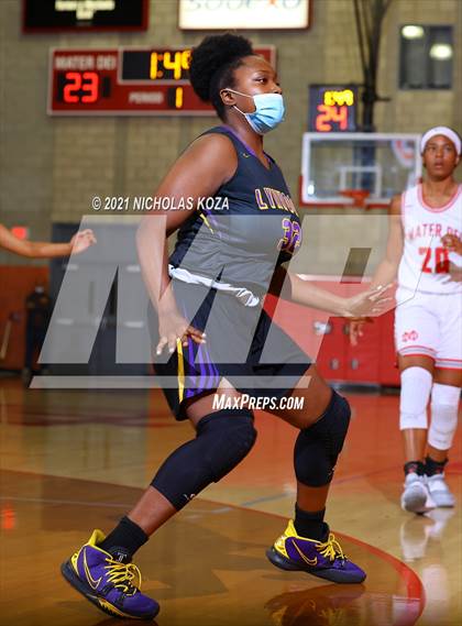 Thumbnail 2 in Lynwood vs. Mater Dei (CIF-SS Open Playoff) photogallery.