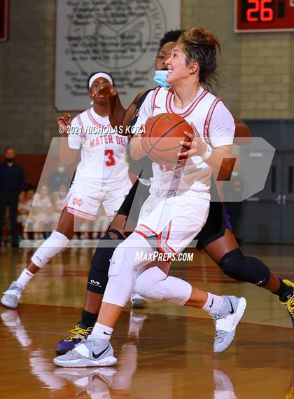 Thumbnail 3 in Lynwood vs. Mater Dei (CIF-SS Open Playoff) photogallery.