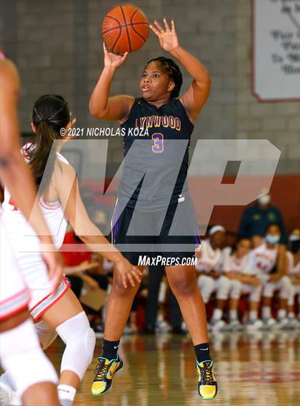 Thumbnail 1 in Lynwood vs. Mater Dei (CIF-SS Open Playoff) photogallery.