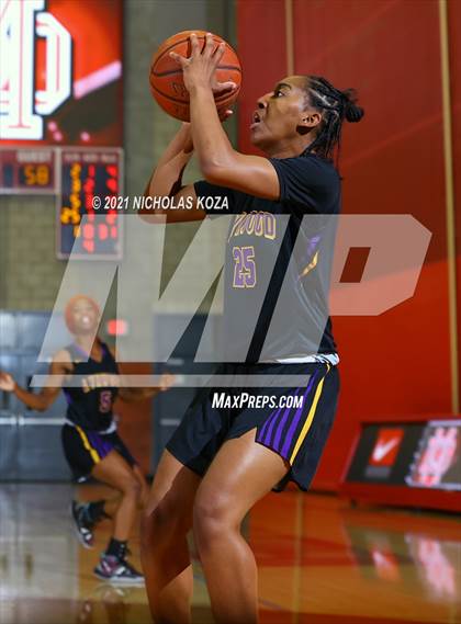 Thumbnail 3 in Lynwood vs. Mater Dei (CIF-SS Open Playoff) photogallery.