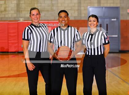 Thumbnail 3 in Lynwood vs. Mater Dei (CIF-SS Open Playoff) photogallery.