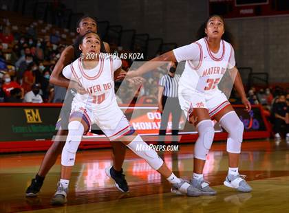 Thumbnail 1 in Lynwood vs. Mater Dei (CIF-SS Open Playoff) photogallery.