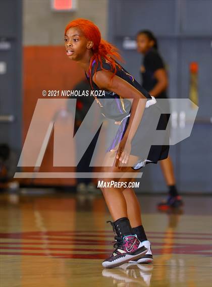 Thumbnail 1 in Lynwood vs. Mater Dei (CIF-SS Open Playoff) photogallery.