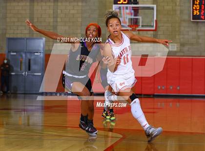 Thumbnail 2 in Lynwood vs. Mater Dei (CIF-SS Open Playoff) photogallery.