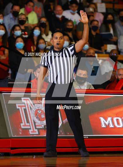 Thumbnail 1 in Lynwood vs. Mater Dei (CIF-SS Open Playoff) photogallery.