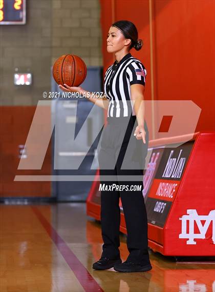 Thumbnail 2 in Lynwood vs. Mater Dei (CIF-SS Open Playoff) photogallery.
