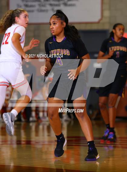 Thumbnail 1 in Lynwood vs. Mater Dei (CIF-SS Open Playoff) photogallery.