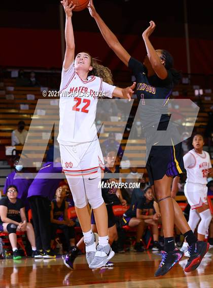 Thumbnail 1 in Lynwood vs. Mater Dei (CIF-SS Open Playoff) photogallery.