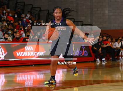 Thumbnail 3 in Lynwood vs. Mater Dei (CIF-SS Open Playoff) photogallery.