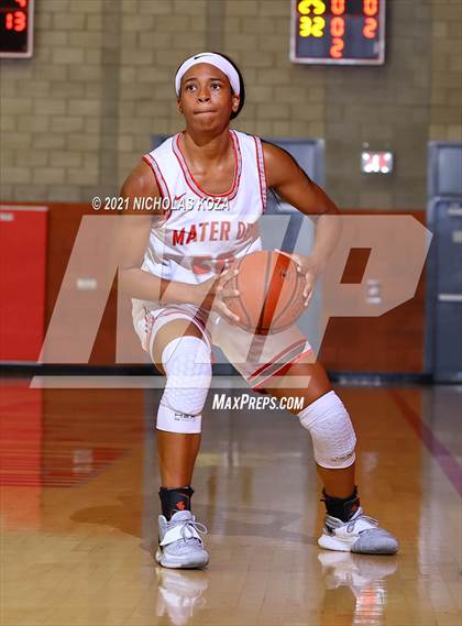 Thumbnail 3 in Lynwood vs. Mater Dei (CIF-SS Open Playoff) photogallery.