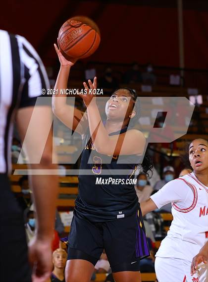 Thumbnail 2 in Lynwood vs. Mater Dei (CIF-SS Open Playoff) photogallery.