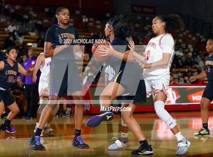 Thumbnail 1 in Lynwood vs. Mater Dei (CIF-SS Open Playoff) photogallery.