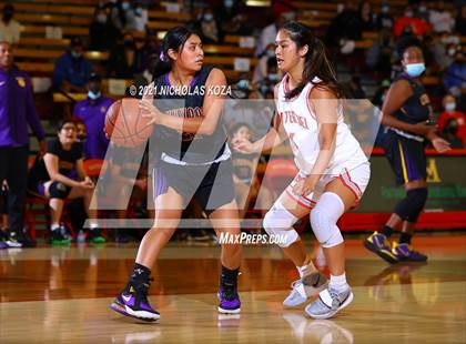 Thumbnail 3 in Lynwood vs. Mater Dei (CIF-SS Open Playoff) photogallery.