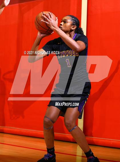 Thumbnail 2 in Lynwood vs. Mater Dei (CIF-SS Open Playoff) photogallery.