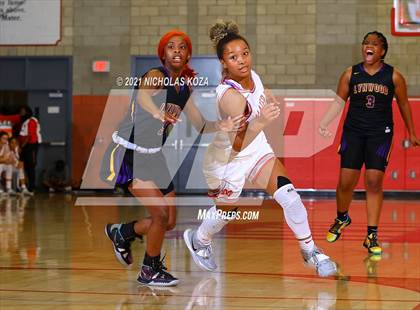 Thumbnail 1 in Lynwood vs. Mater Dei (CIF-SS Open Playoff) photogallery.