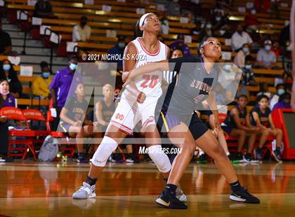 Thumbnail 1 in Lynwood vs. Mater Dei (CIF-SS Open Playoff) photogallery.