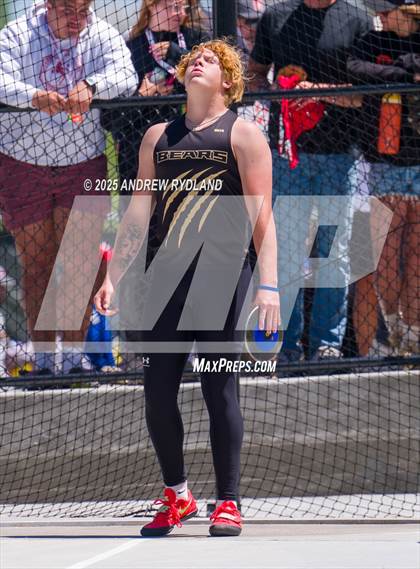 Thumbnail 1 in CHSAA 4A State Championships (Discus Final) photogallery.