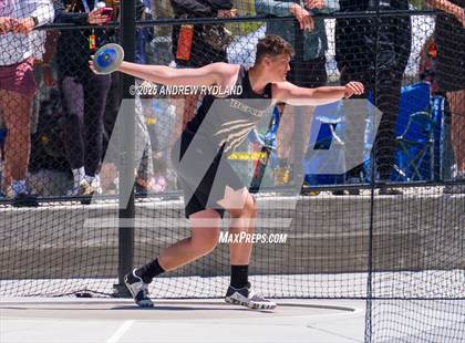 Thumbnail 3 in CHSAA 4A State Championships (Discus Final) photogallery.